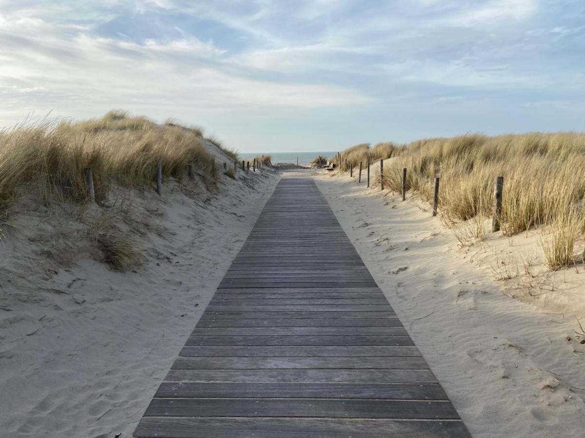 Strandhuis De Zeeparel Met Hottub Petten Exterior photo